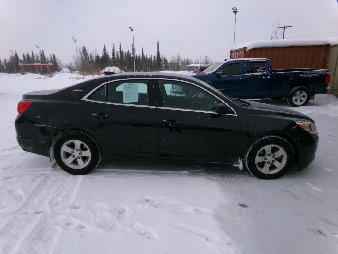 2015 Black Chevrolet Impala 2LZ (2G1165S39F9) with an 3.6L V6 DOHC 24VV FFV engine, 6-Speed Automatic transmission, located at 2630 Philips Field Rd., Fairbanks, AK, 99709, (907) 458-0593, 64.848068, -147.780609 - Photo#2